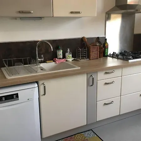 Apartment Le Catalpa - Centre Ville, Jardin & Parking! *